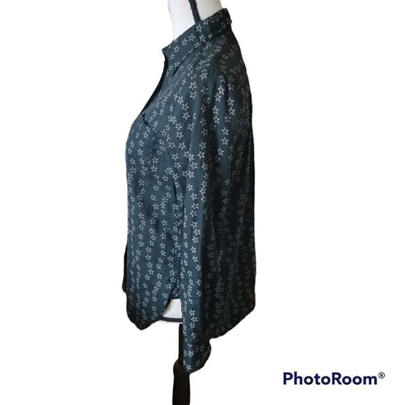 Denim & Supply Button Up Top with a Star Print. Size XS. - Picture 3 of 7